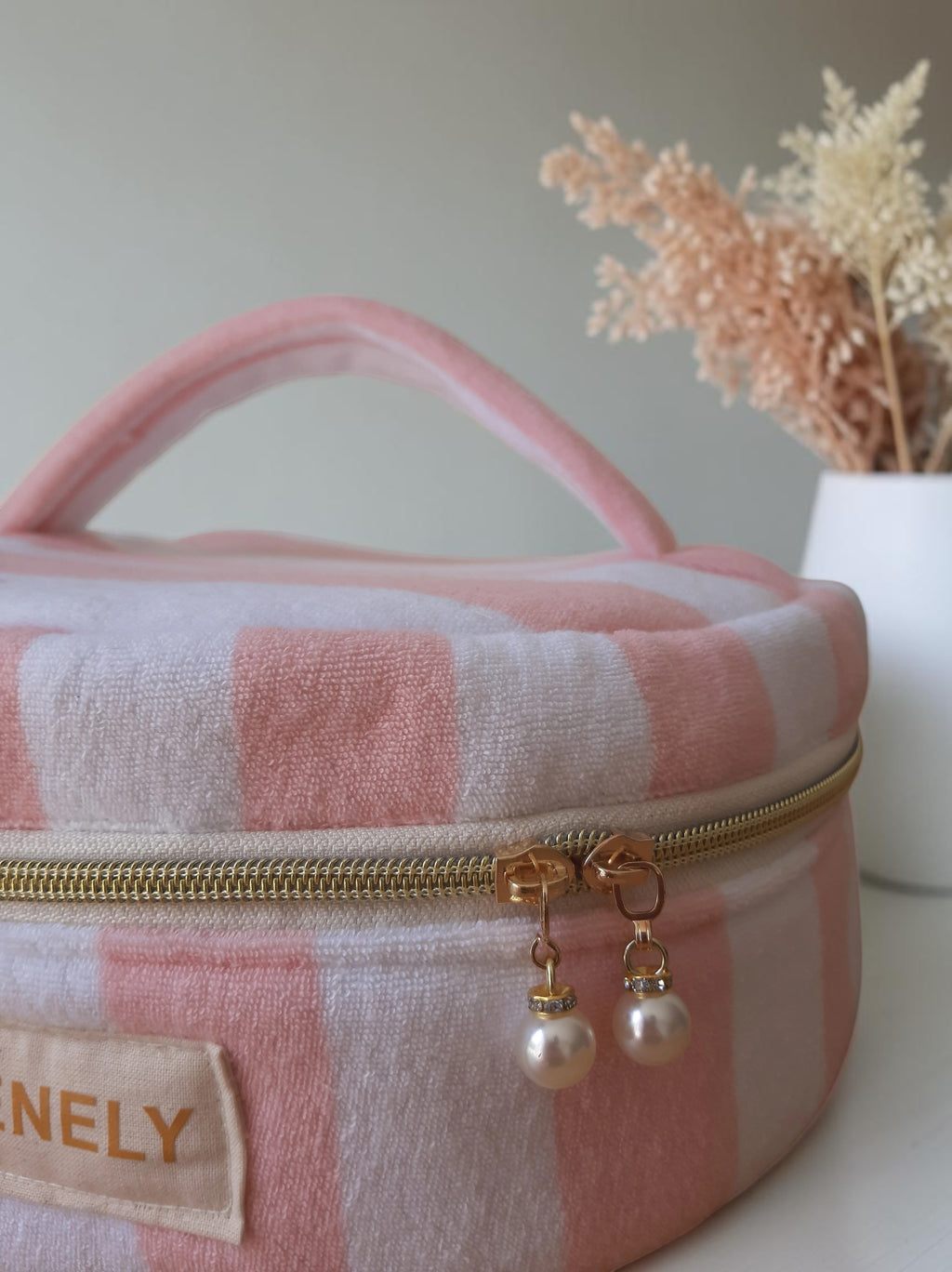Vanity rond aux rayures roses et blanches
